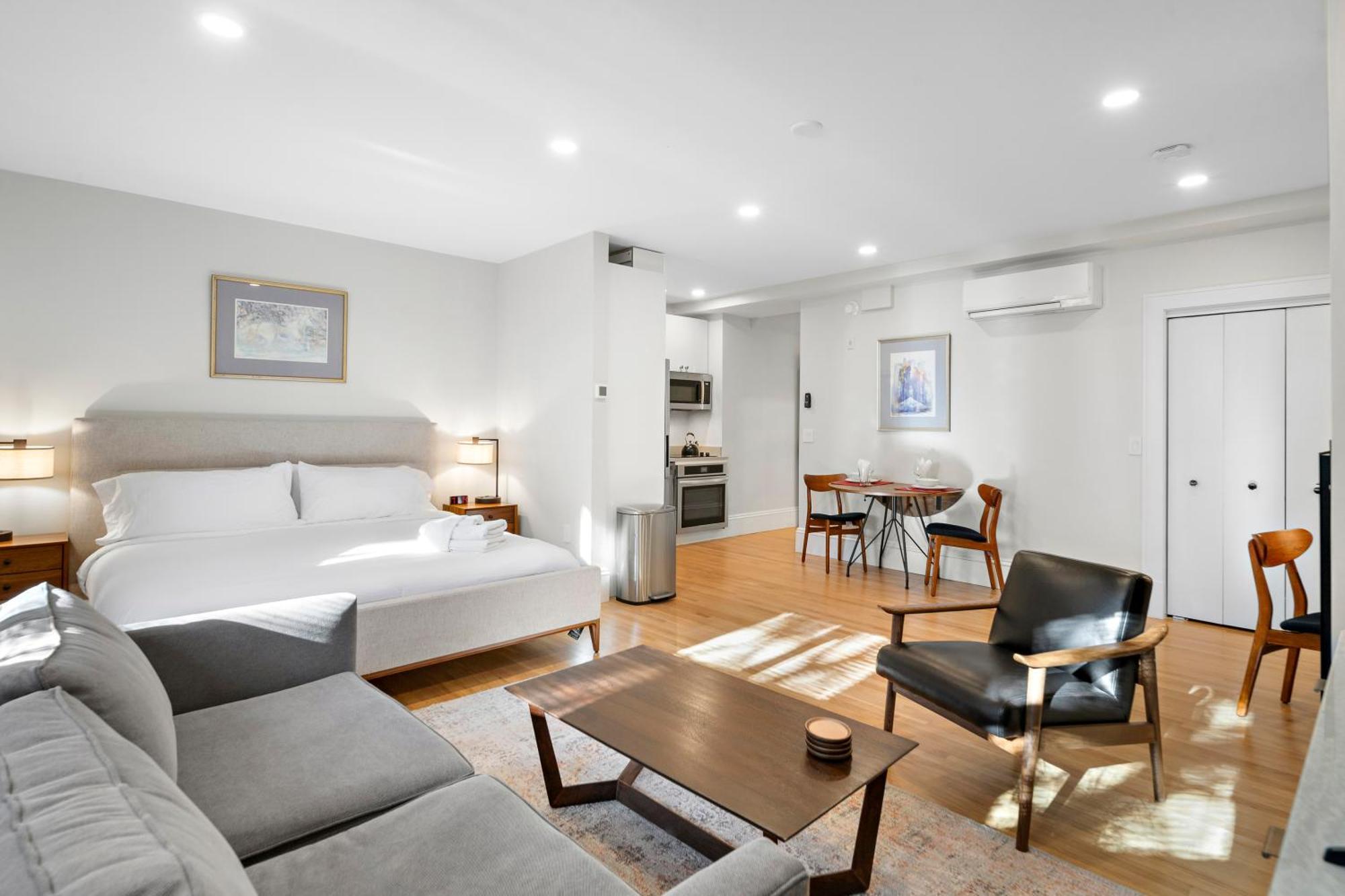 Charlesgate Suites Бостон Экстерьер фото